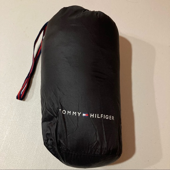 TOMMY HILFIGER Sz 3X Packable Light Weight Down Coat Jacket with Pouch - Picture 7 of 8